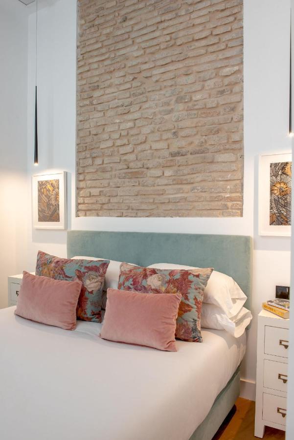 Hommyhome Conteros Cathedral Apartments Севиля Екстериор снимка
